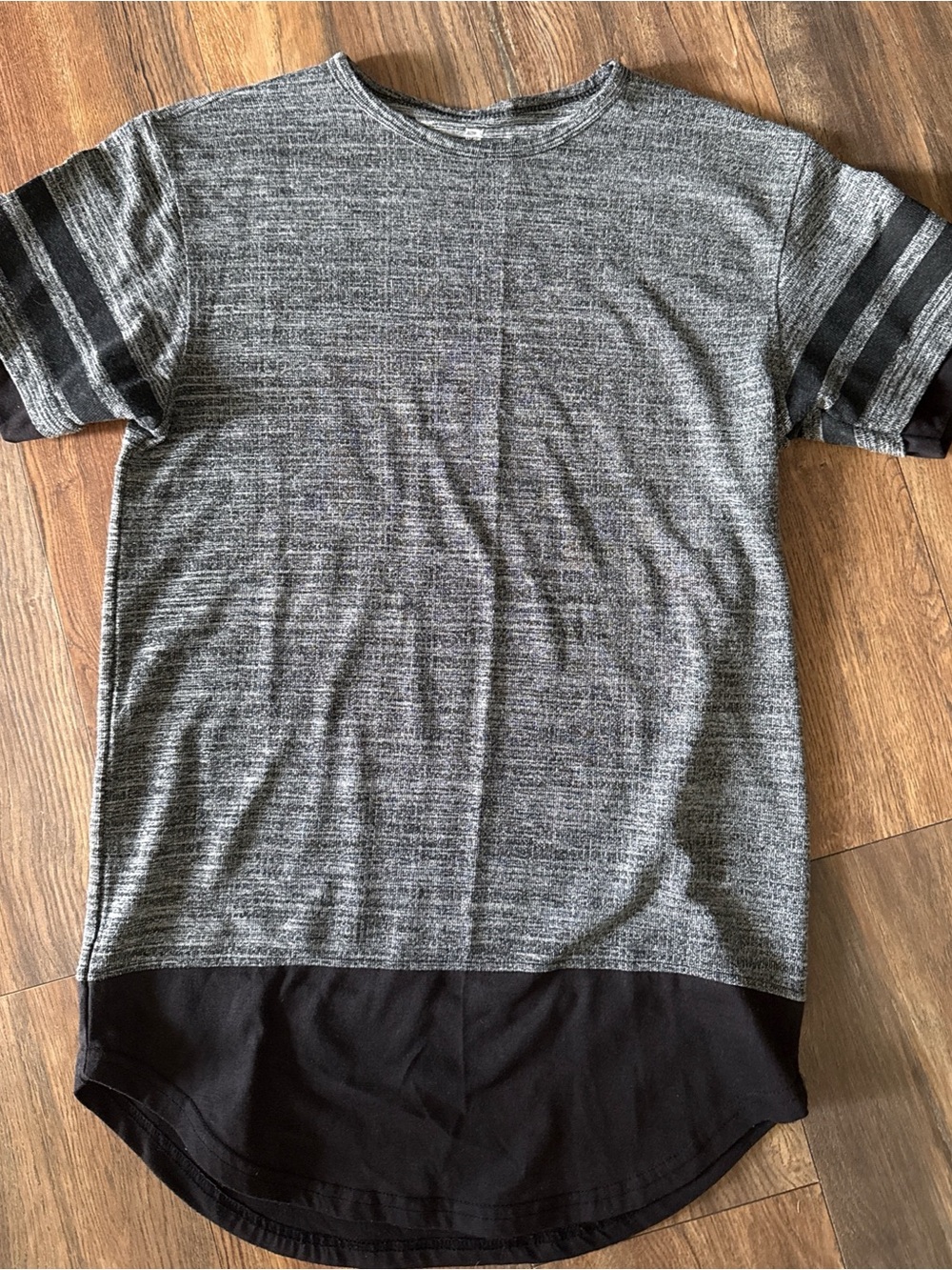 Bleecker & Mercer Size Small Men's Gray and Black Layered T-Shirt